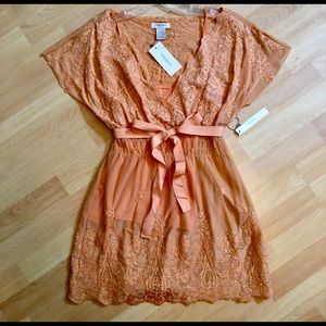 Extraordinarily Beautiful Vertigo Top Size M